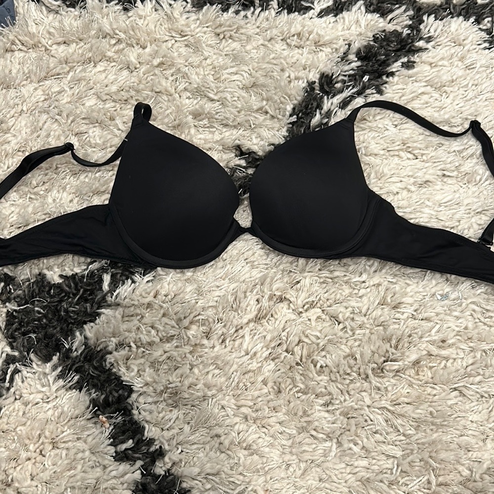 Victoria’s Secret Black Bra